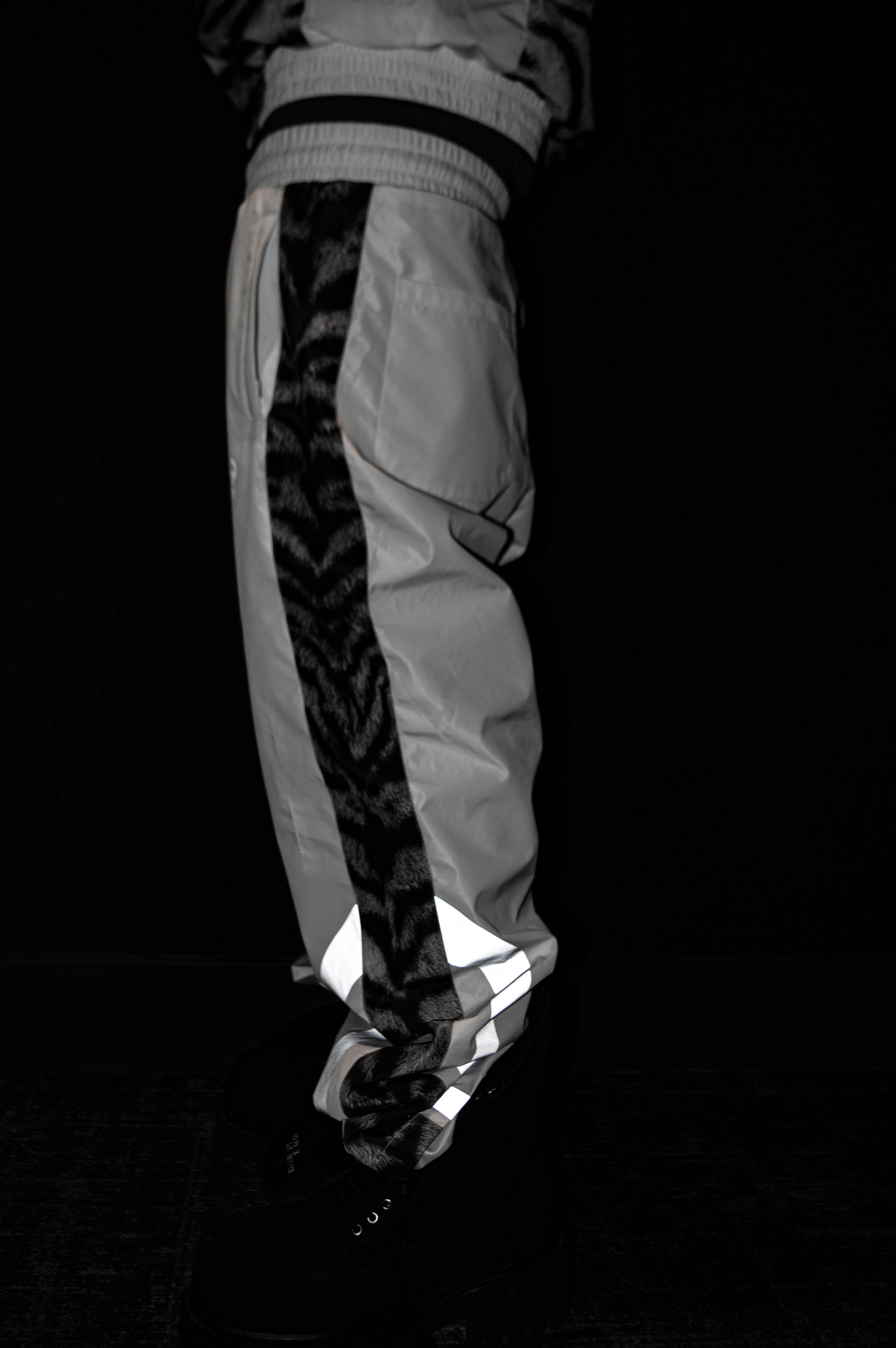 CAPONEORG ATR TIGER TRACK PANTS [WHITE]